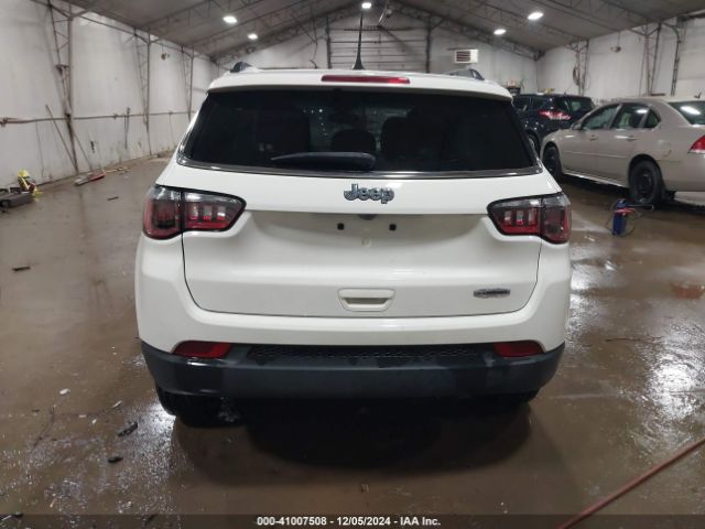 3C4NJCBB0MT571080 Jeep Compass Latitude Fwd
