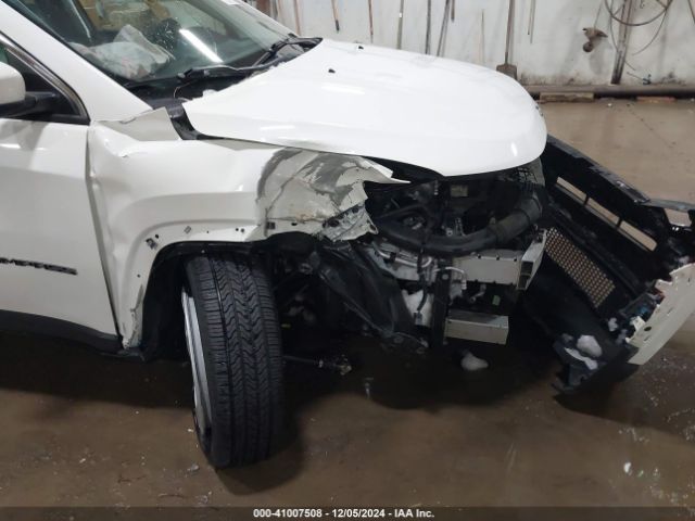 3C4NJCBB0MT571080 Jeep Compass Latitude Fwd