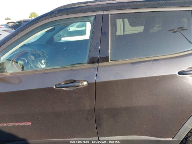 3C4NJDDBXMT538042 Jeep Compass Trailhawk 4x4