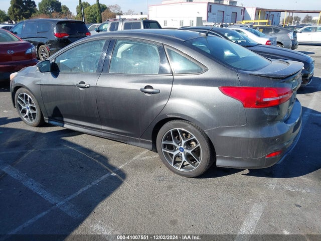 Ford FOCUS SE 2016 1FADP3F27GL275967 Image 3