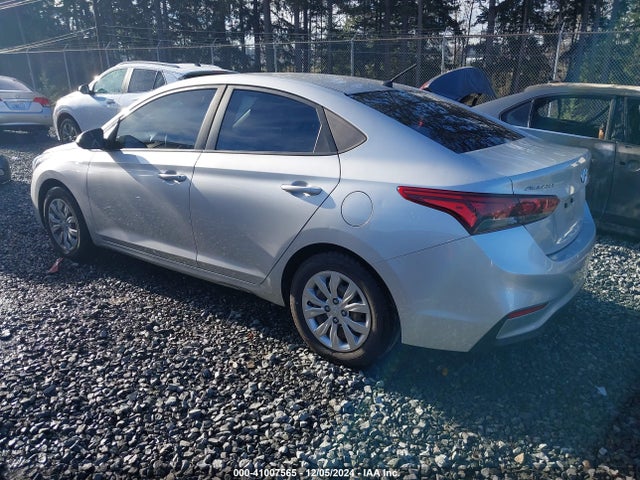 Hyundai ACCENT SE 2018 3KPC24A3XJE022068 Image 3
