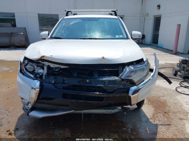 JA4AZ3A33JZ009318 Mitsubishi Outlander Se
