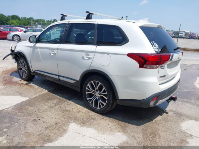 JA4AZ3A33JZ009318 Mitsubishi Outlander Se
