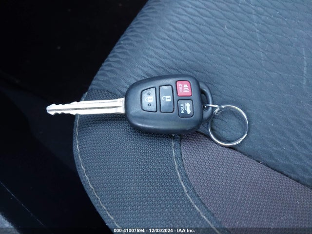 Toyota COROLLA LE 2018 2T1BURHE0JC968477 Image 11