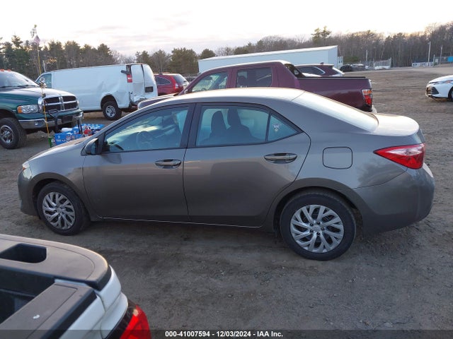 Toyota COROLLA LE 2018 2T1BURHE0JC968477 Image 14