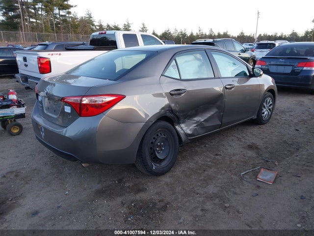 Toyota COROLLA LE 2018 2T1BURHE0JC968477 Image 4