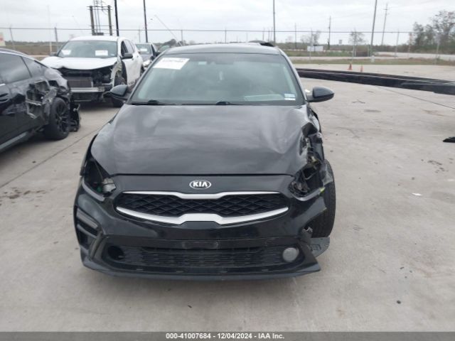 3KPF24AD8ME297528 KIA Forte Lxs