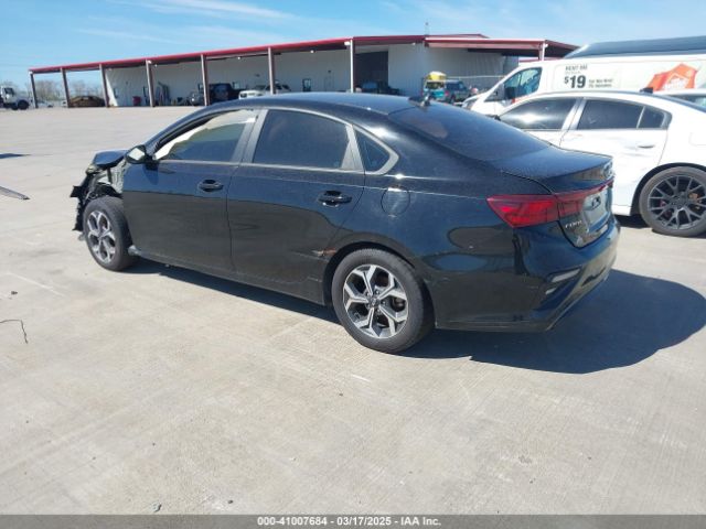 3KPF24AD8ME297528 KIA Forte Lxs