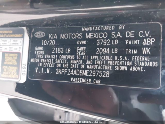 3KPF24AD8ME297528 KIA Forte Lxs