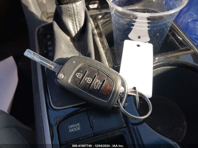 5NPE24AF4KH737587 Hyundai SONATA SE