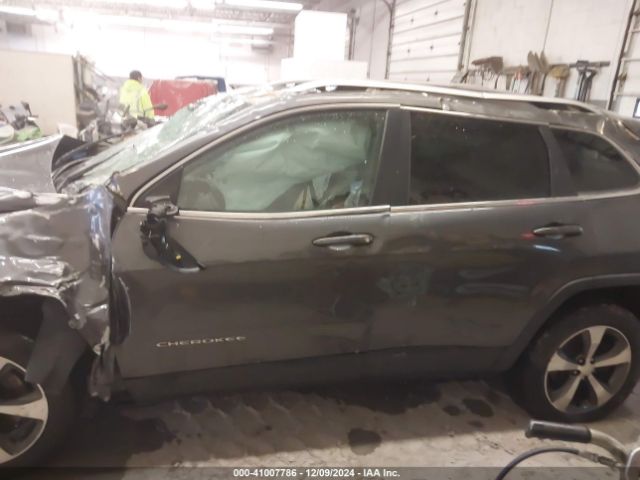 1C4PJMDX9KD102743 Jeep Cherokee Limited 4x4