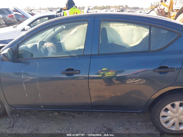 3N1CN7AP4HL856227 Nissan Versa 1.6 S+