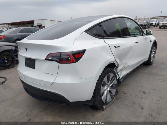 2023 TESLA MODEL Y 7SAYGDEE2PA101238 Photo 3