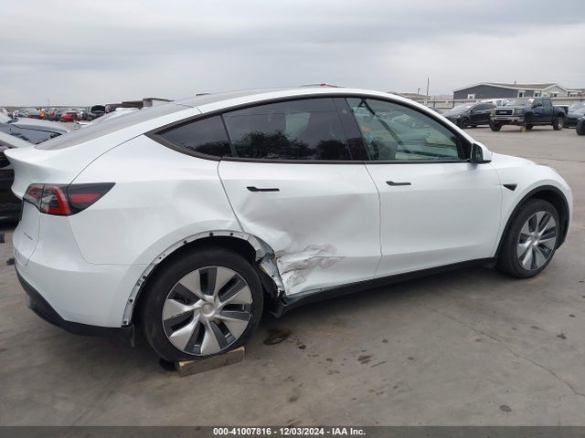 2023 TESLA MODEL Y 7SAYGDEE2PA101238 Photo 5