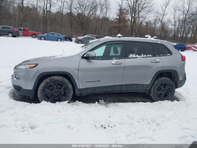 1C4PJMCB3JD529713 Jeep Cherokee Latitude 4x4