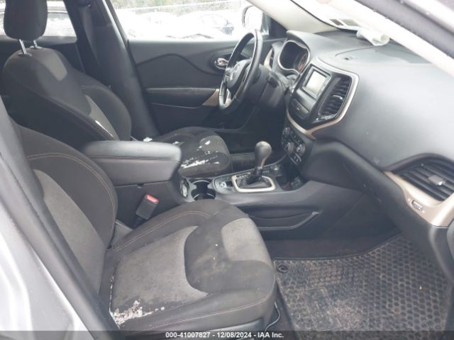 1C4PJMCB3JD529713 Jeep Cherokee Latitude 4x4