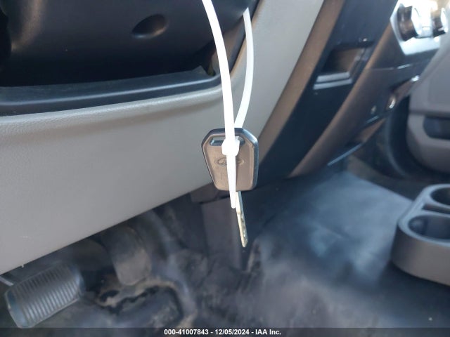 1FTMF1CBXJKE11740 Ford F-150 Xl