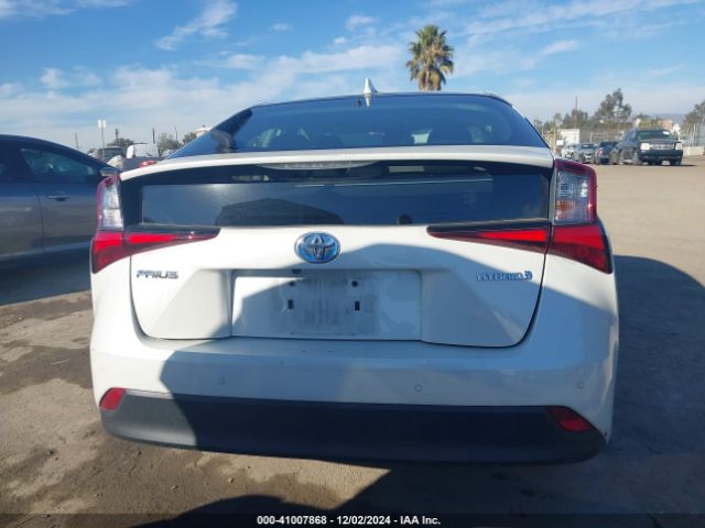 JTDKARFU8K3088754 Toyota Prius Le