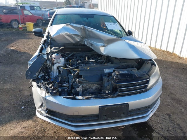 3VWD17AJ6FM257858 Volkswagen Jetta 1.8t Se