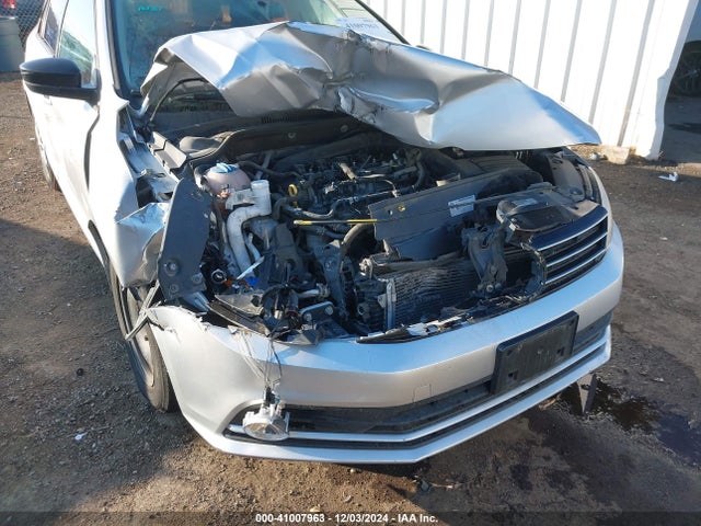 3VWD17AJ6FM257858 Volkswagen Jetta 1.8t Se