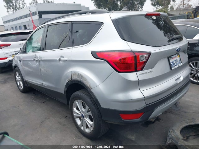 Ford ESCAPE SEL 2019 1FMCU0HD0KUB62145 Image 3