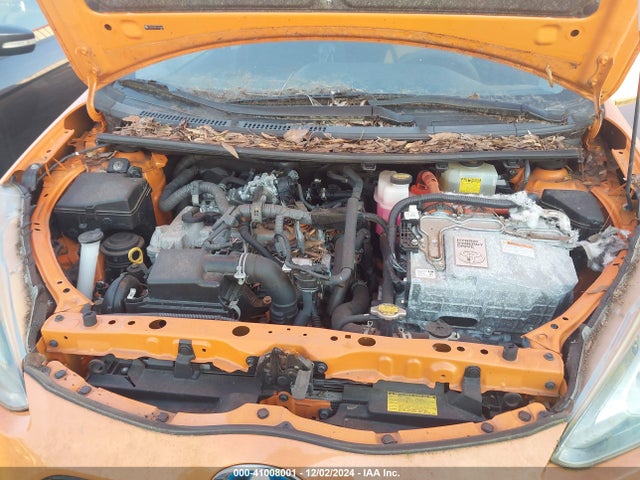 JTDKDTB30F1091649 Toyota Prius C Two