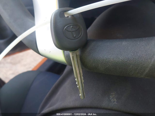 Toyota Prius C Two 2015 JTDKDTB30F1091649 Image 11