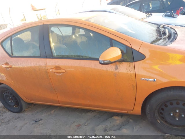Toyota Prius C Two 2015 JTDKDTB30F1091649 Image 13