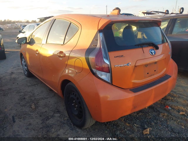 JTDKDTB30F1091649 Toyota Prius C Two