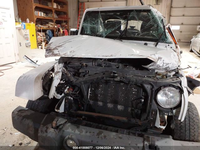 1C4BJWEG5GL240006 Jeep Wrangler Unlimited Sahara