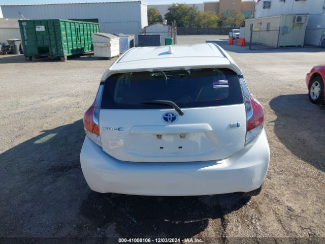 JTDKDTB34F1583150 Toyota Prius C Two