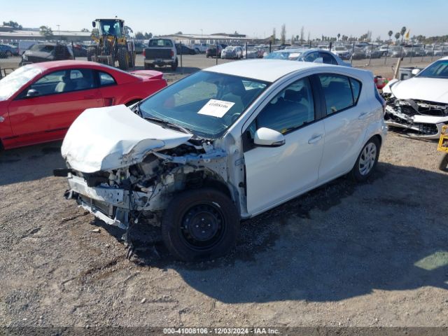 JTDKDTB34F1583150 Toyota Prius C Two