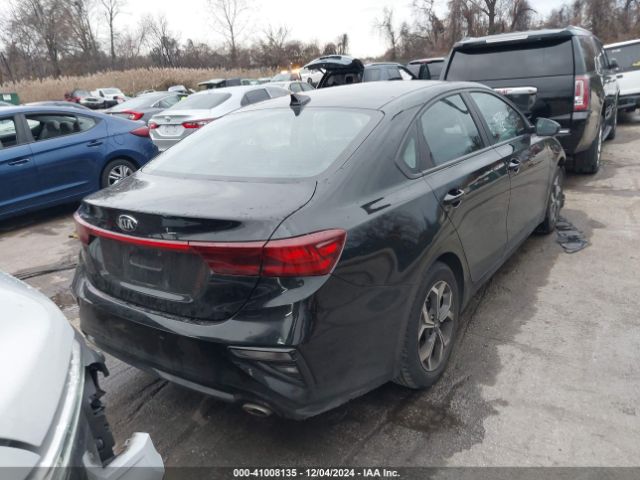 3KPF24AD8ME267333 KIA Forte Lxs