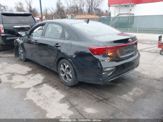 3KPF24AD8ME267333 KIA Forte Lxs
