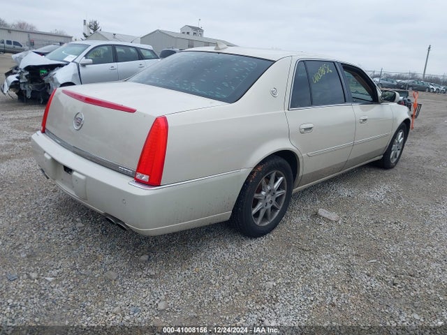 2011 CADILLAC DTS 1G6KD5E61BU143884 Photo 3
