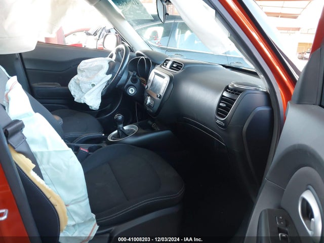 KIA SOUL + 2018 KNDJP3A57J7563468 Image 5