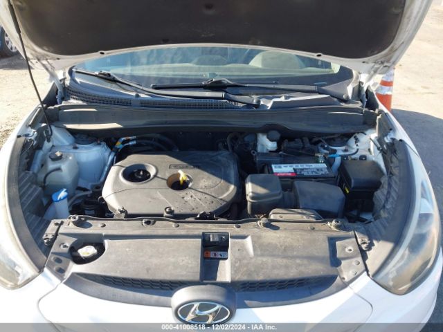 KM8JT3AF0FU105893 Hyundai TUCSON GLS