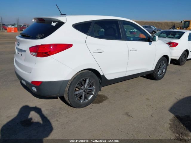 KM8JT3AF0FU105893 Hyundai TUCSON GLS