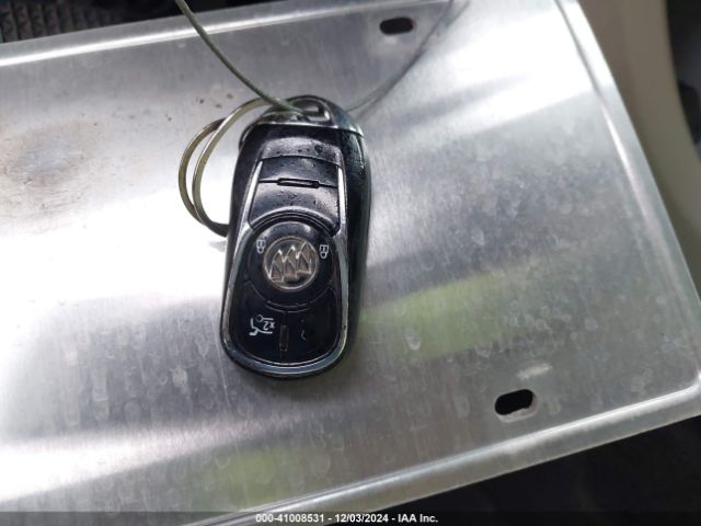 1G4ZN5SS8HU178078 Buick Lacrosse Preferred