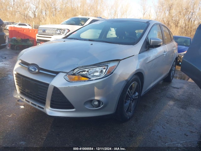 Ford FOCUS SE 2014 1FADP3K22EL440682 Image 2