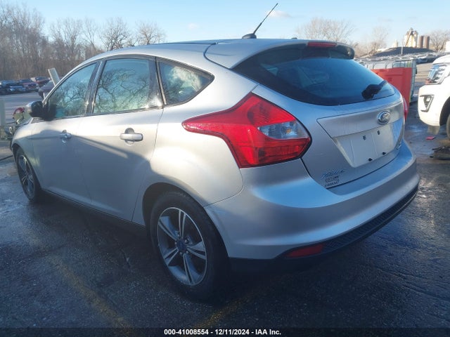 Ford FOCUS SE 2014 1FADP3K22EL440682 Image 3