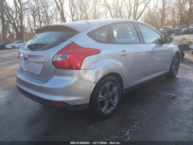 Ford FOCUS SE 2014 1FADP3K22EL440682 Image 4
