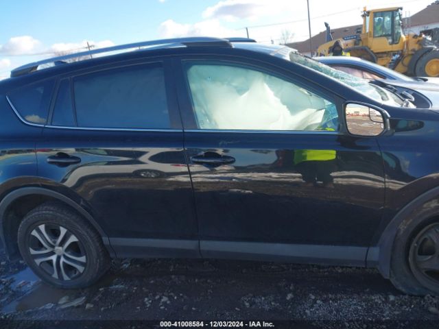 2T3BFREVXHW606932 Toyota RAV4 LE