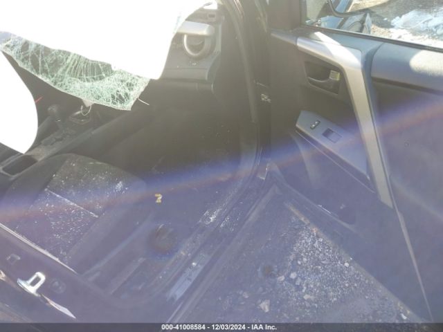 2T3BFREVXHW606932 Toyota RAV4 LE
