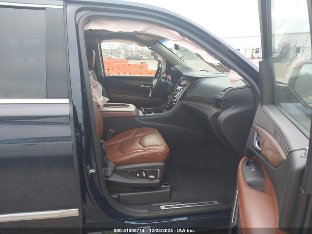 2019 CADILLAC ESCALADE ESV 1GYS4HKJ3KR134673 Photo 4