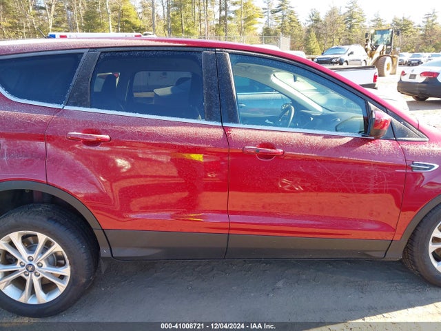 1FMCU0GD0KUA49748 Ford ESCAPE SE
