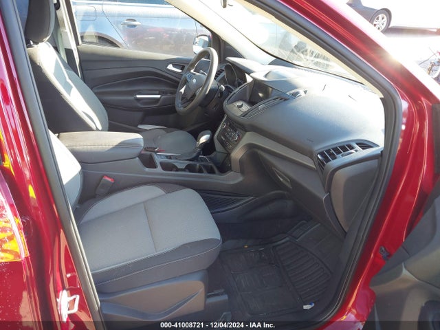 1FMCU0GD0KUA49748 Ford ESCAPE SE