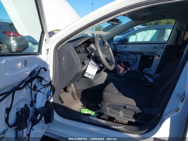 3VW267AJ4GM325990 Volkswagen Jetta 1.4t S