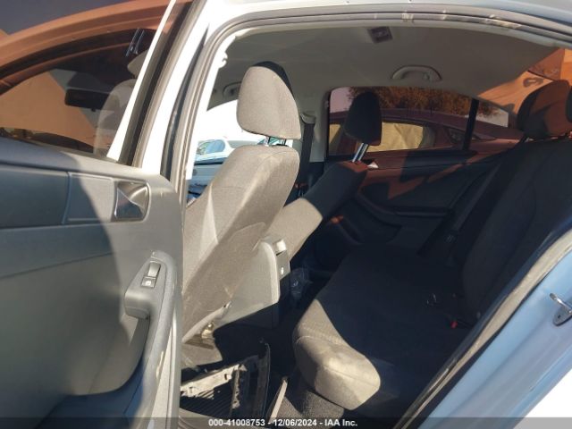 3VW267AJ4GM325990 Volkswagen Jetta 1.4t S