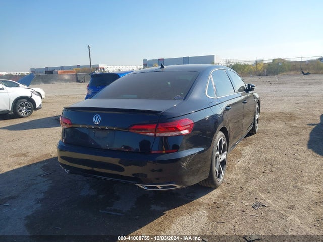 1VWMA7A37MC011370 Volkswagen Passat 2.0t R-line